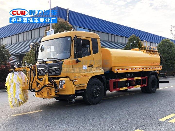 東風天錦高速護欄清洗車